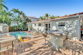 Chic Victoria Park Villa with Heated Pool and Spa
